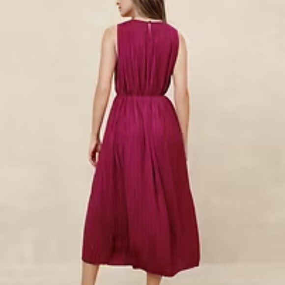 Banana Republic Elegant Berry Crystal Pleated Midi Dress/NWT/S - Picture 3 of 13
